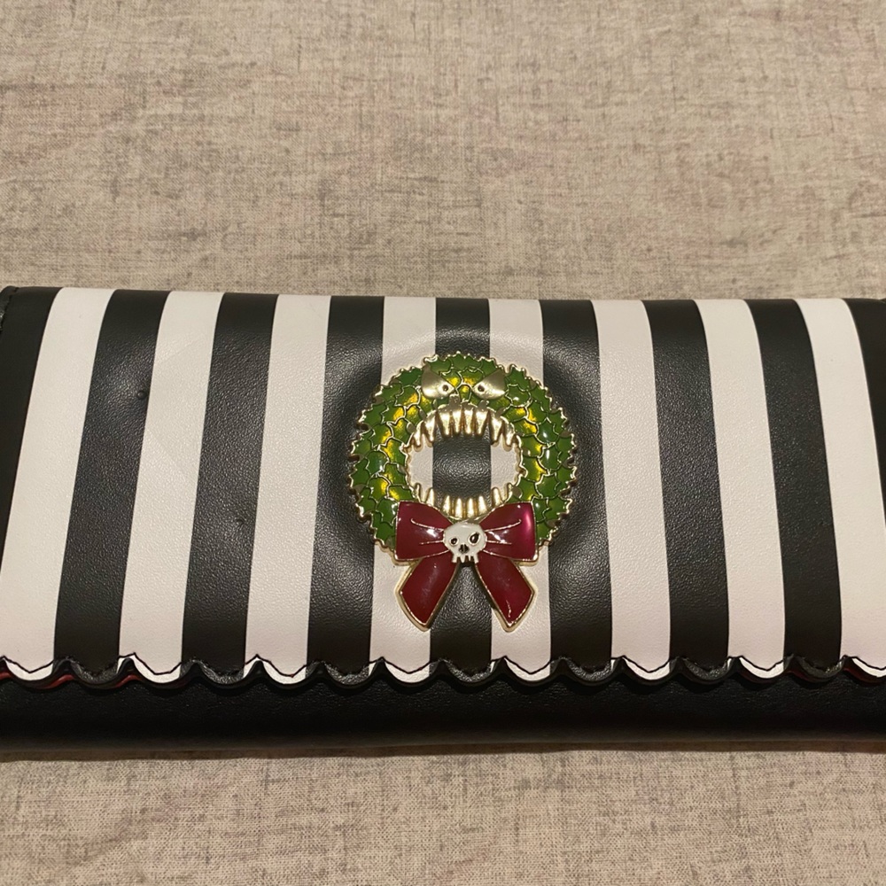 Loungefly Monster wreath wallet